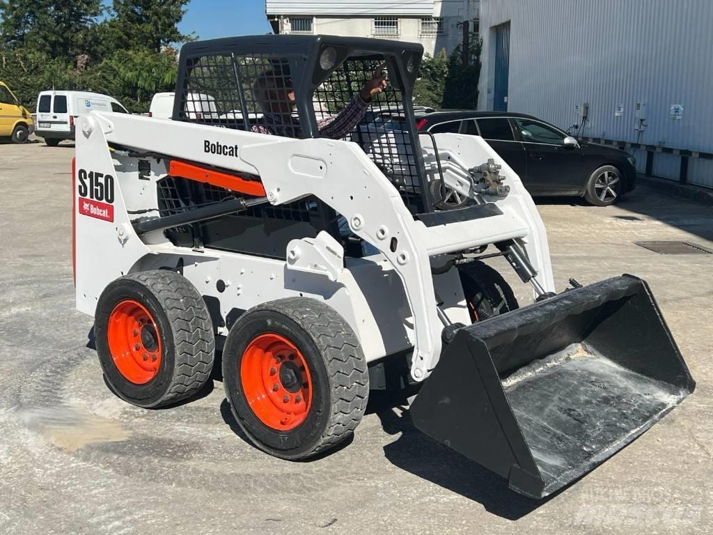 Bobcat S 150 لوادر انزلاقية التوجيه