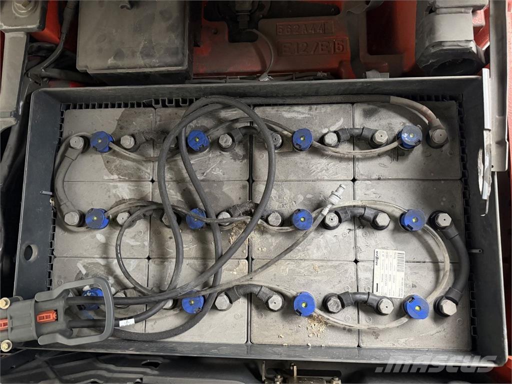 Linde E15 شاحنات ذات رافعات شوكية تعمل بالكهرباء