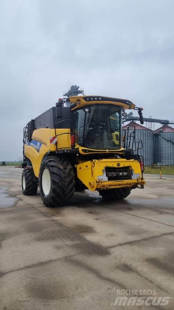 New Holland CR 8.80 حصادات
