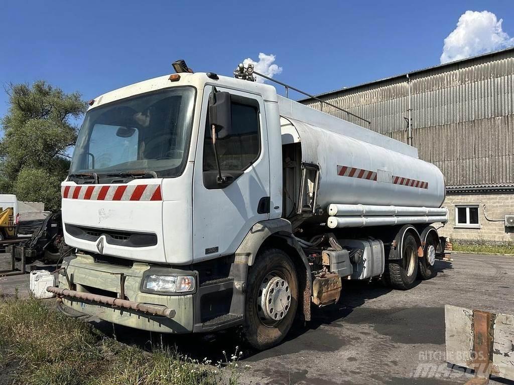 Renault 320 شاحنات ذات صهاريج