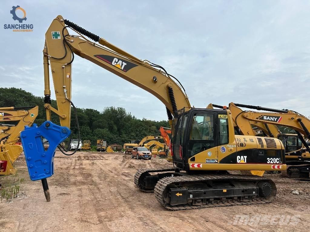 CAT 320CL حفارات زحافة