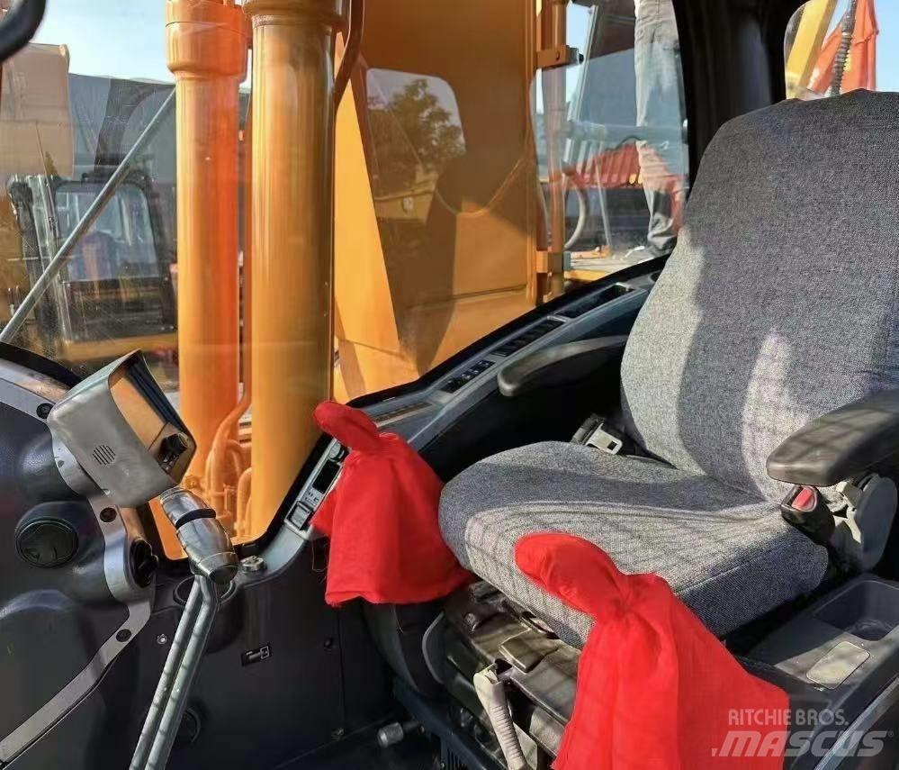 Hyundai 220-9 حفارات زحافة