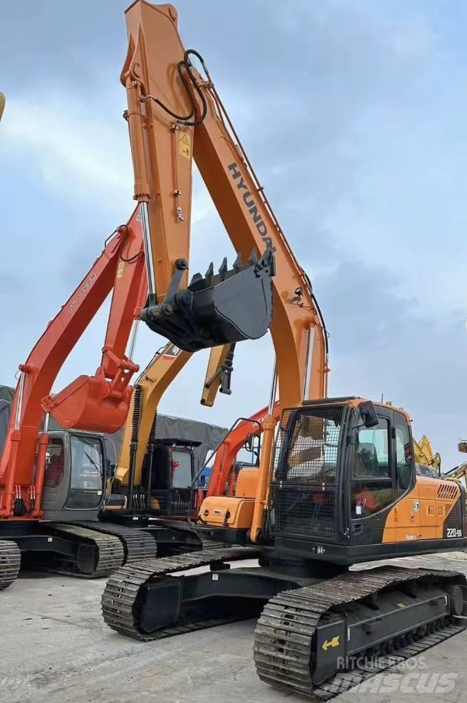 Hyundai 220-9 حفارات زحافة