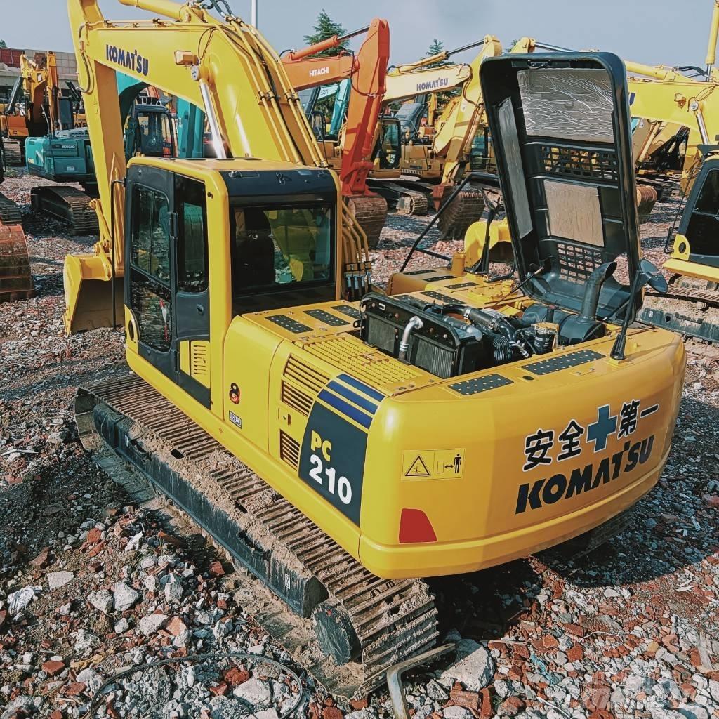 Komatsu PC 210 LC-8 حفارات زحافة