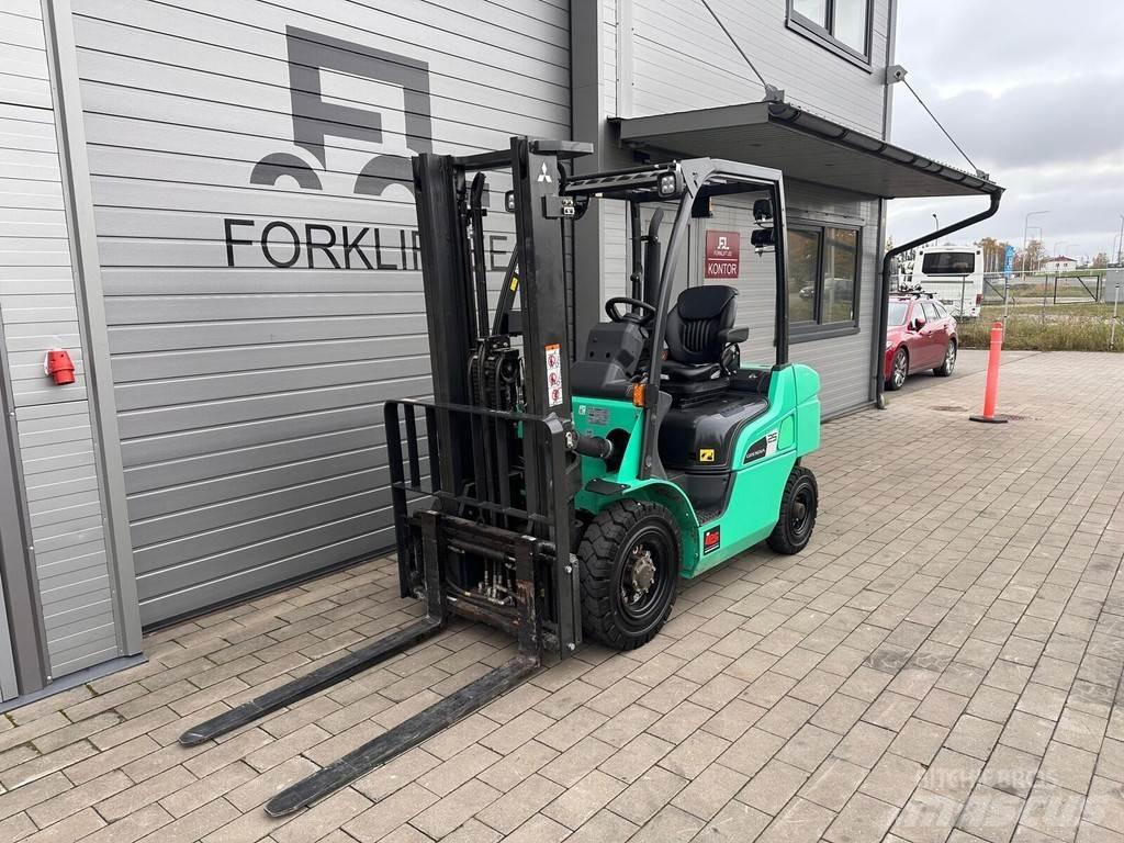 Mitsubishi FD25N3 شاحنات الديزل