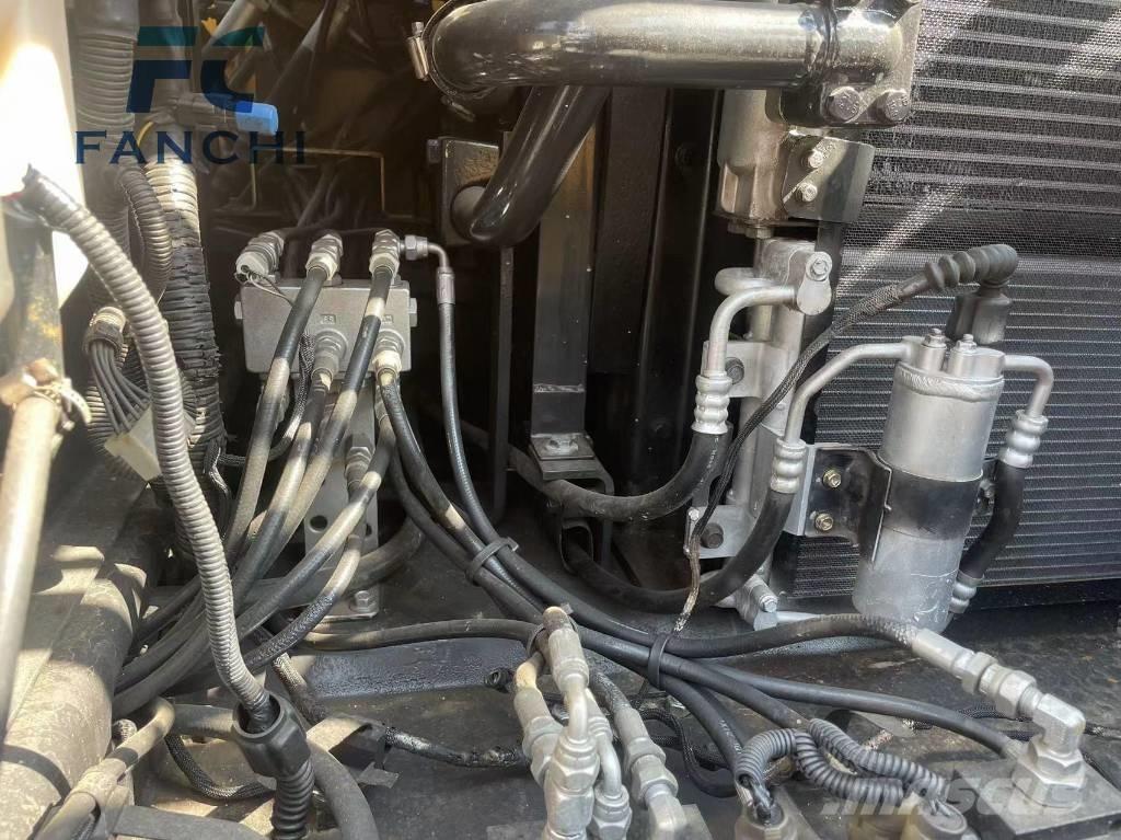 Volvo EC 140 حفارات زحافة