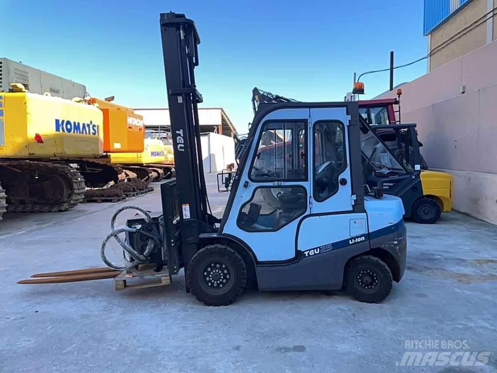 TEU FLB25 شاحنات ذات رافعات شوكية - أخرى
