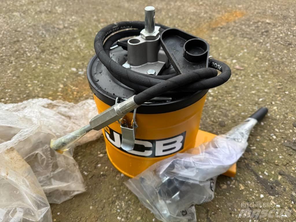 JCB 3CX 4X4 ( UNUSED ) لوادر ذات جرافات عكسية