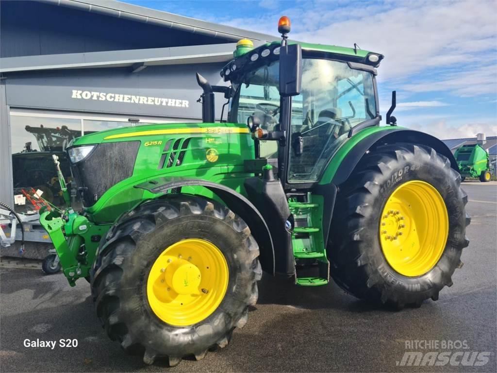 John Deere 6215R الجرارات