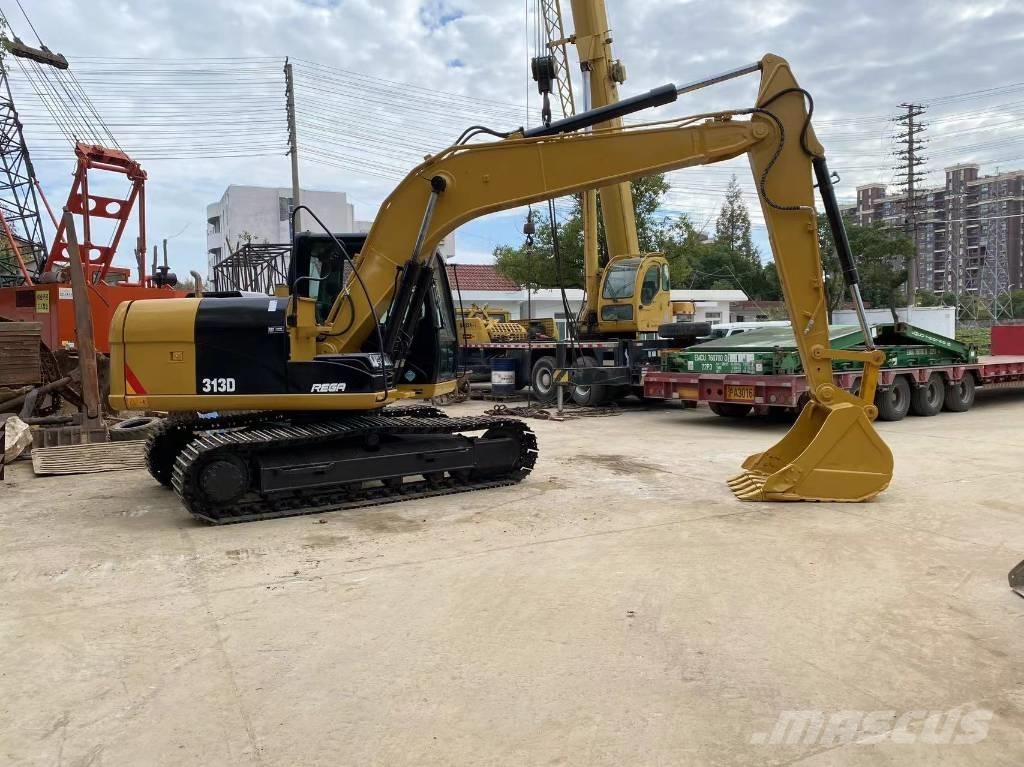 CAT 313 D حفارات زحافة