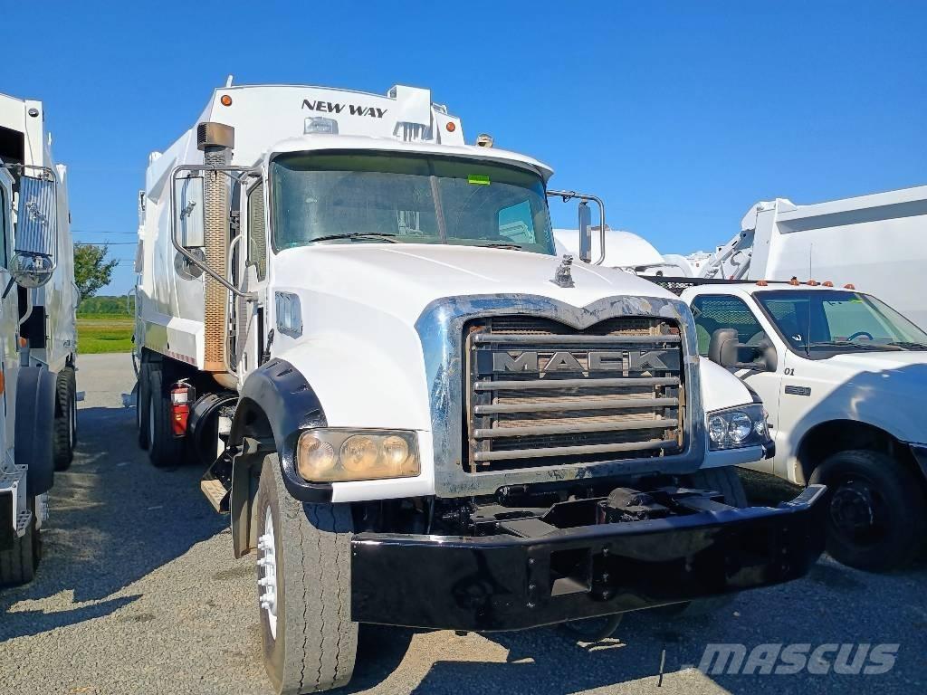 Mack GU 713 شاحنات المخلفات