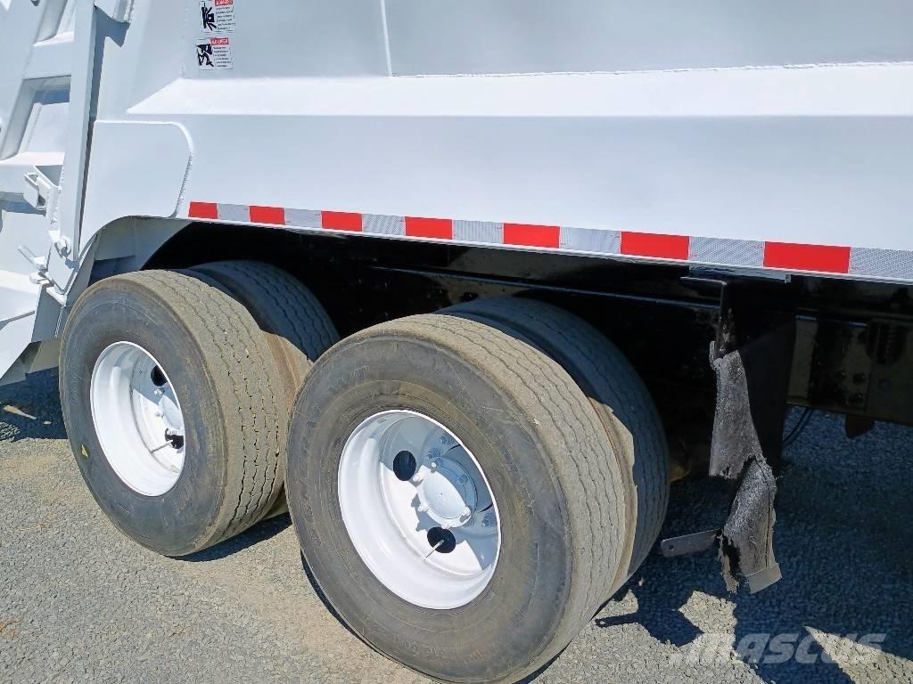 Mack GU 713 شاحنات المخلفات