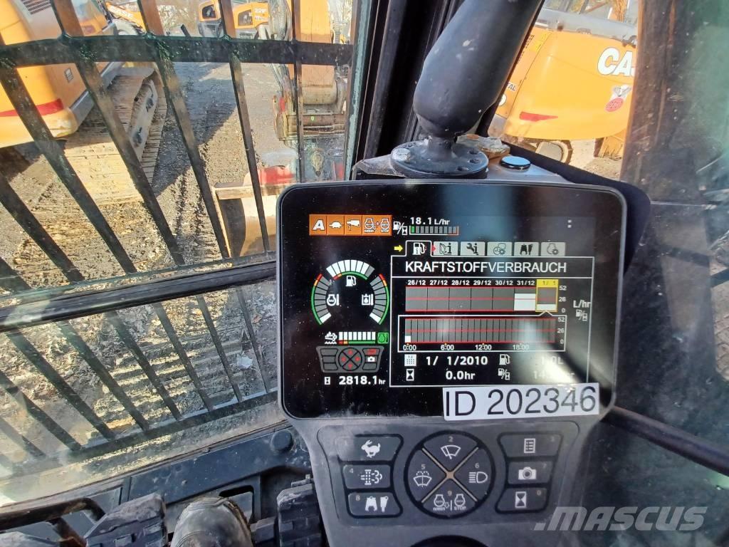 CASE CX 370 D حفارات زحافة