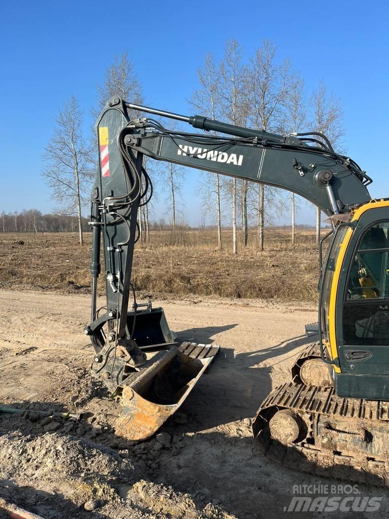 Hyundai HX130ALCR حفارات زحافة