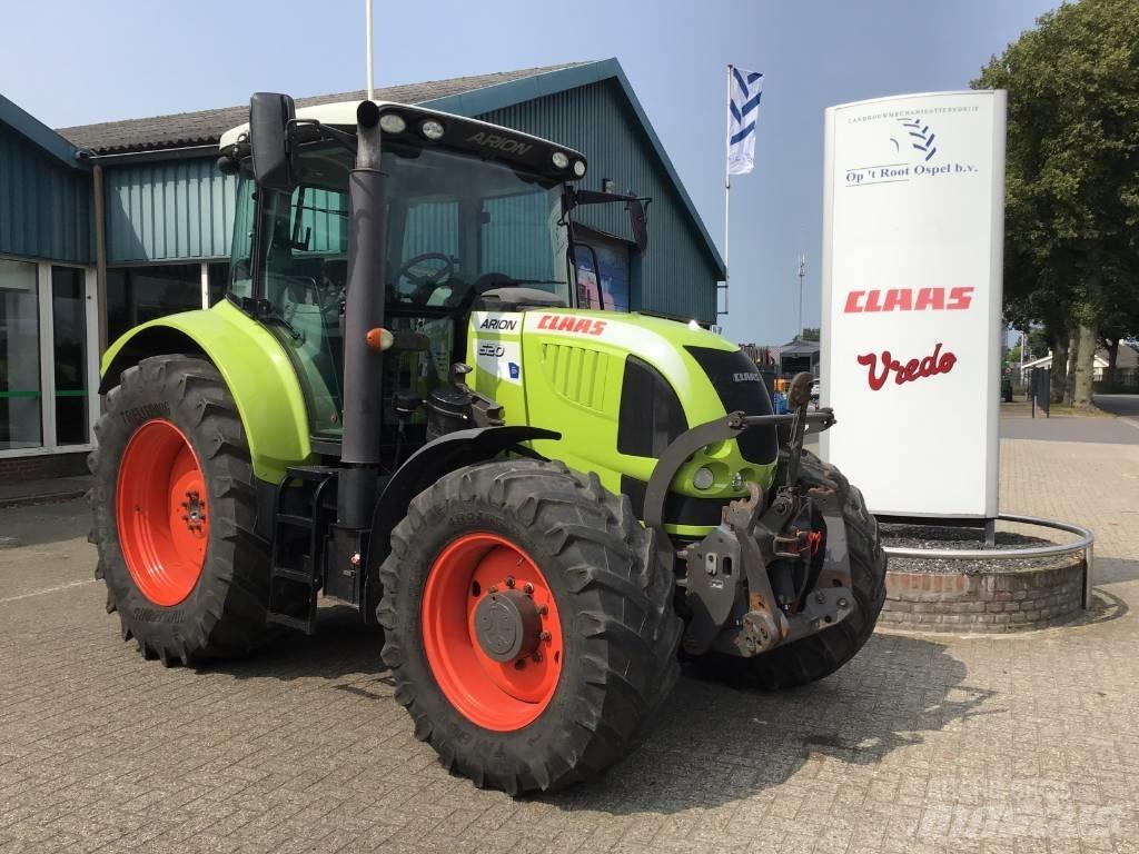 CLAAS Arion 520 CIS الجرارات
