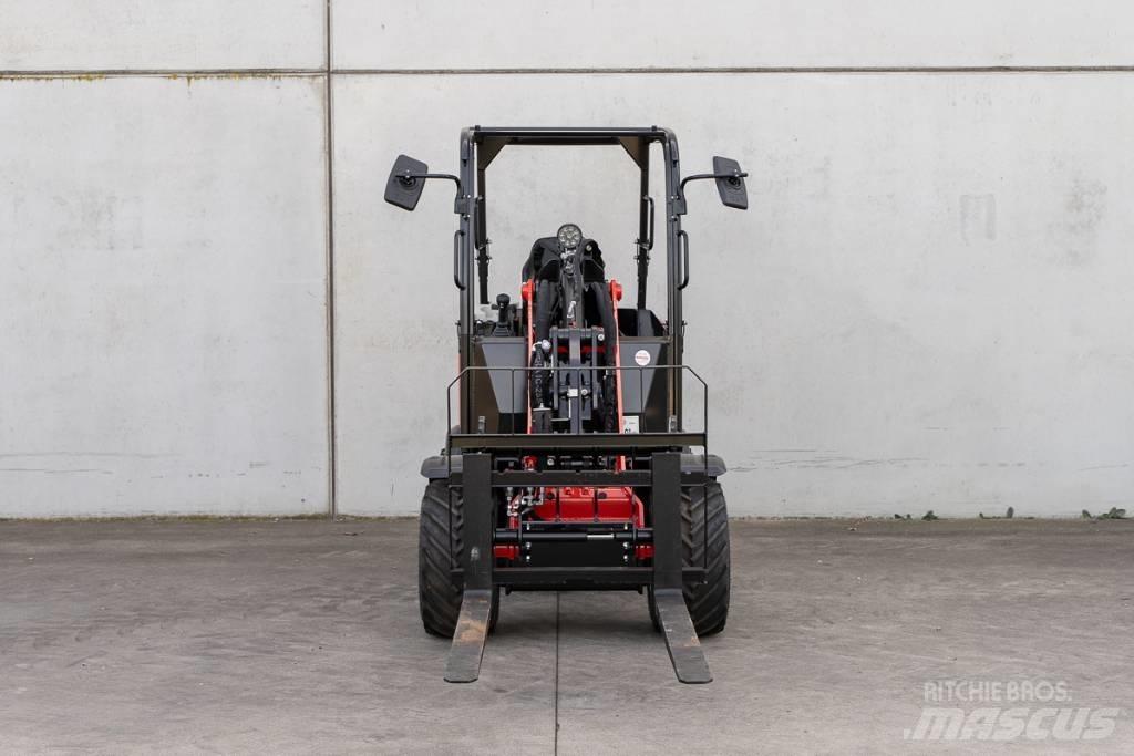 Manitou MLA 2-25 H لوادر صغيرة