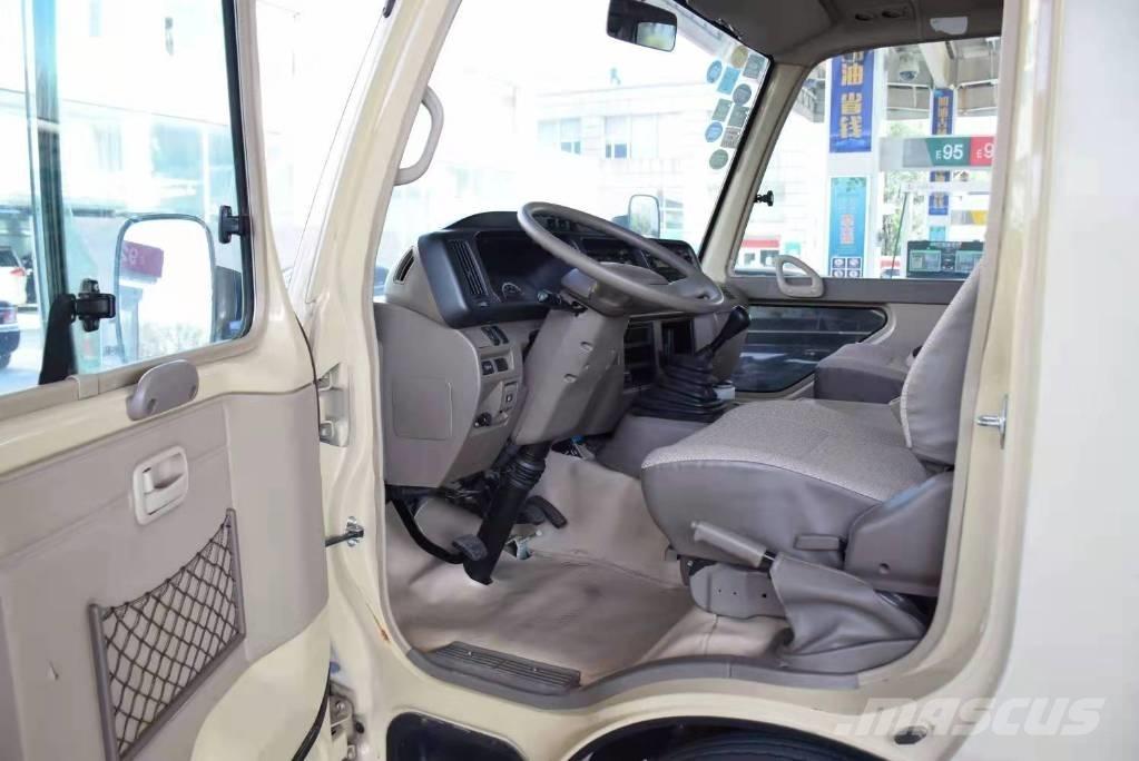 Toyota Coaster حافلة داخل المدينة