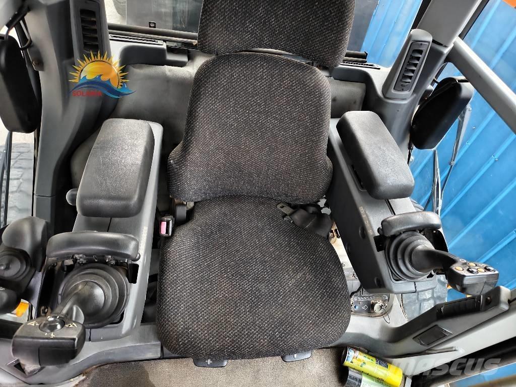 CAT 160 M معدات تمهيد الطرق