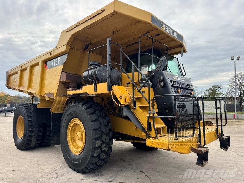 CAT 775 F شاحنات المخلفات الصلبة
