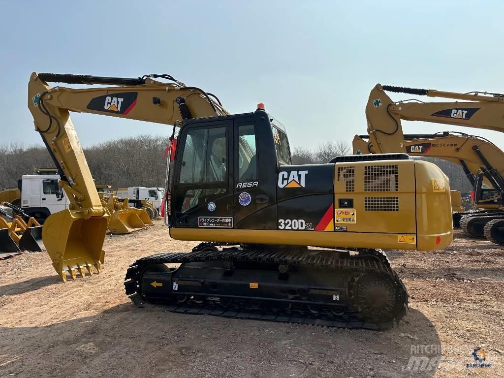 CAT 320D2L حفارات زحافة
