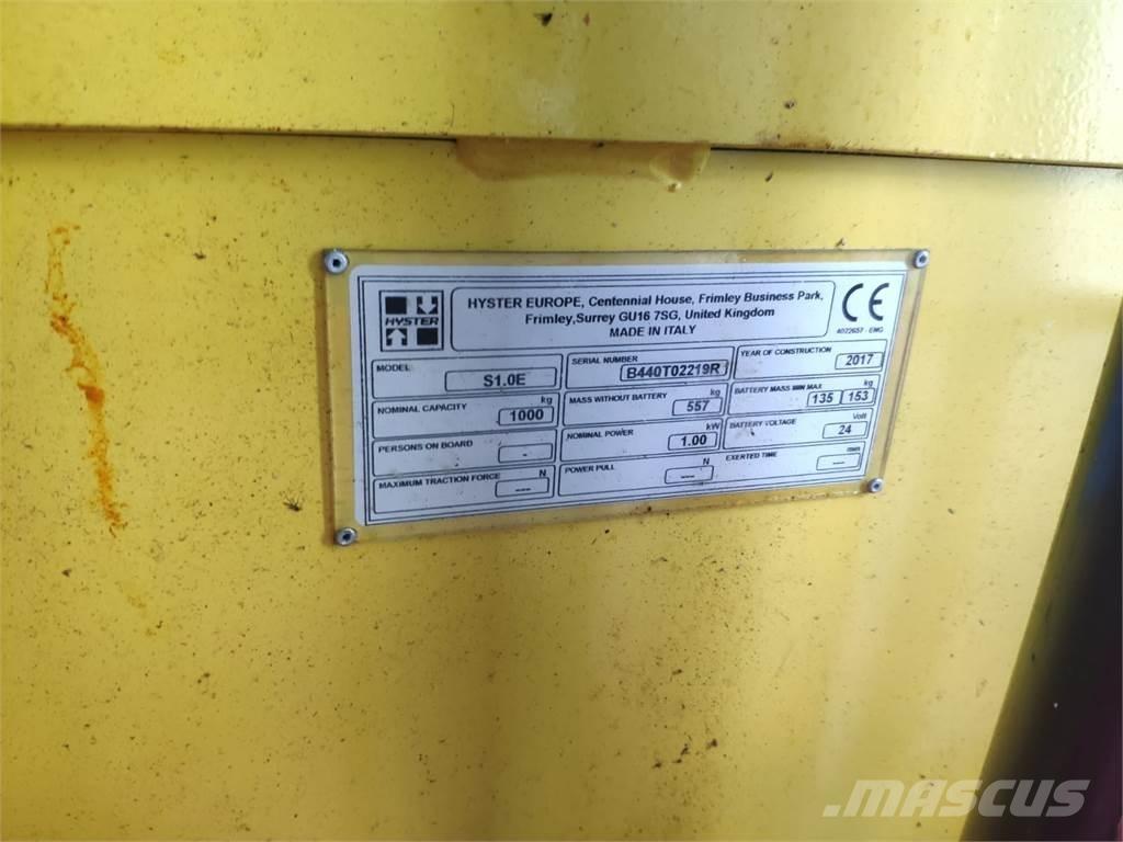 Hyster S1.0E معدات التكديس الجوالة