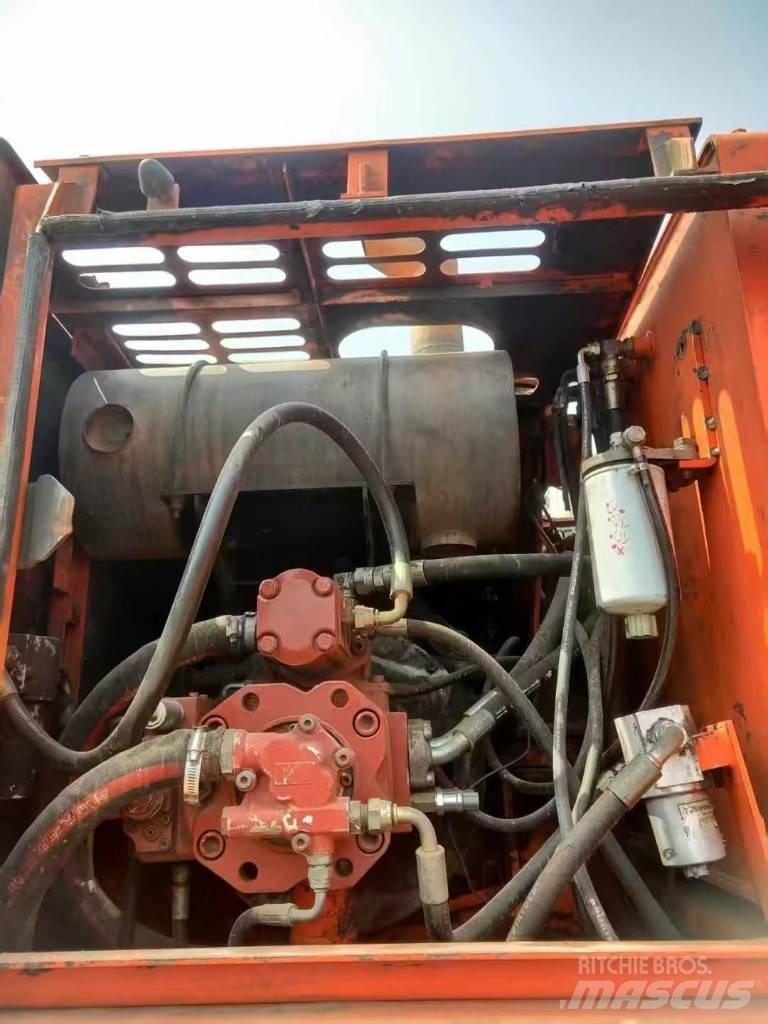 Doosan DH 150 W-7 حفارات بعجل