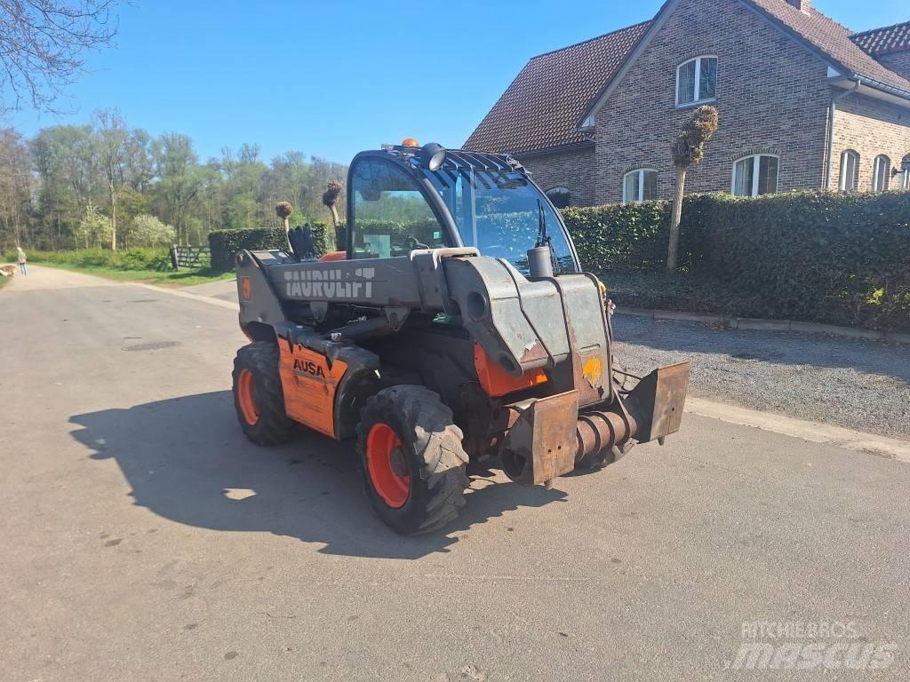 Ausa T 204 H مناولات متداخلة