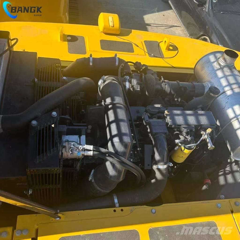 Komatsu PC 360 حفارات زحافة