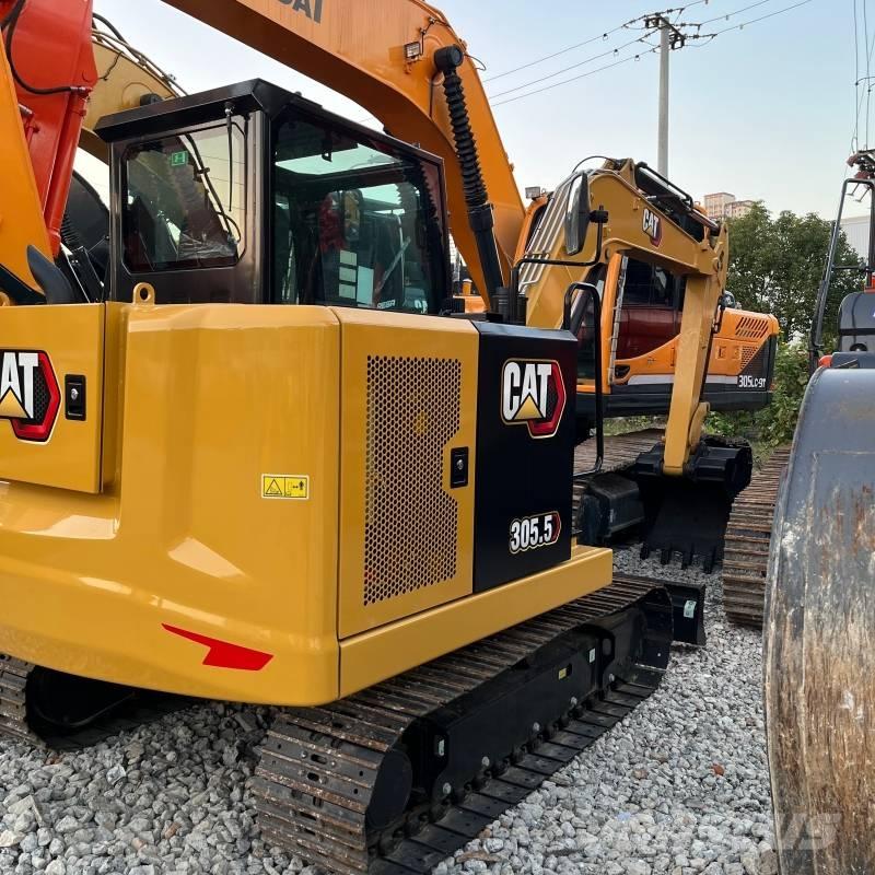 CAT 305.5 حفارات زحافة