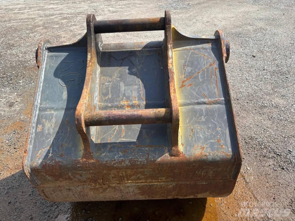 Volvo EWR 150 E حفارات بعجل