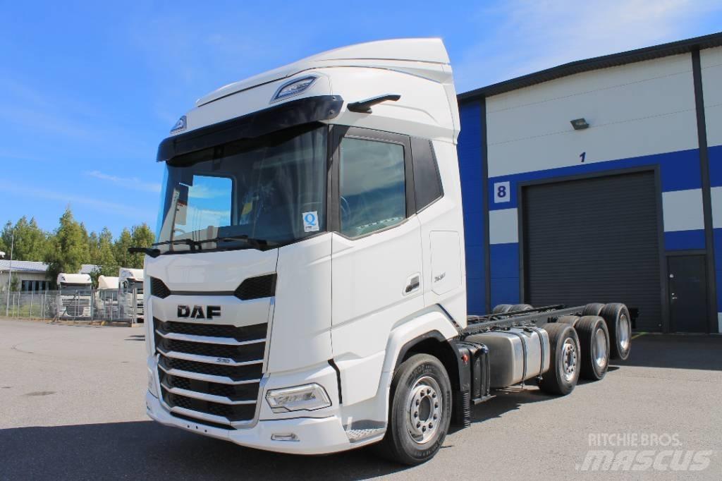 DAF XF530 FAK ADR شاحنات بمقصورة وهيكل