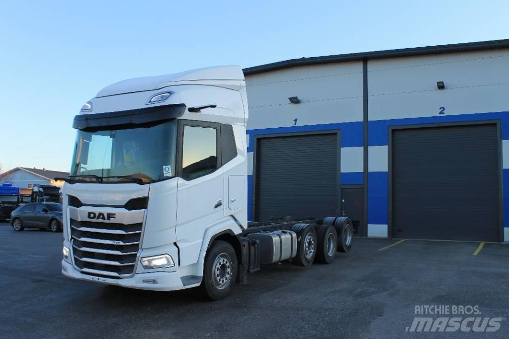 DAF XF530 FAK ADR شاحنات بمقصورة وهيكل
