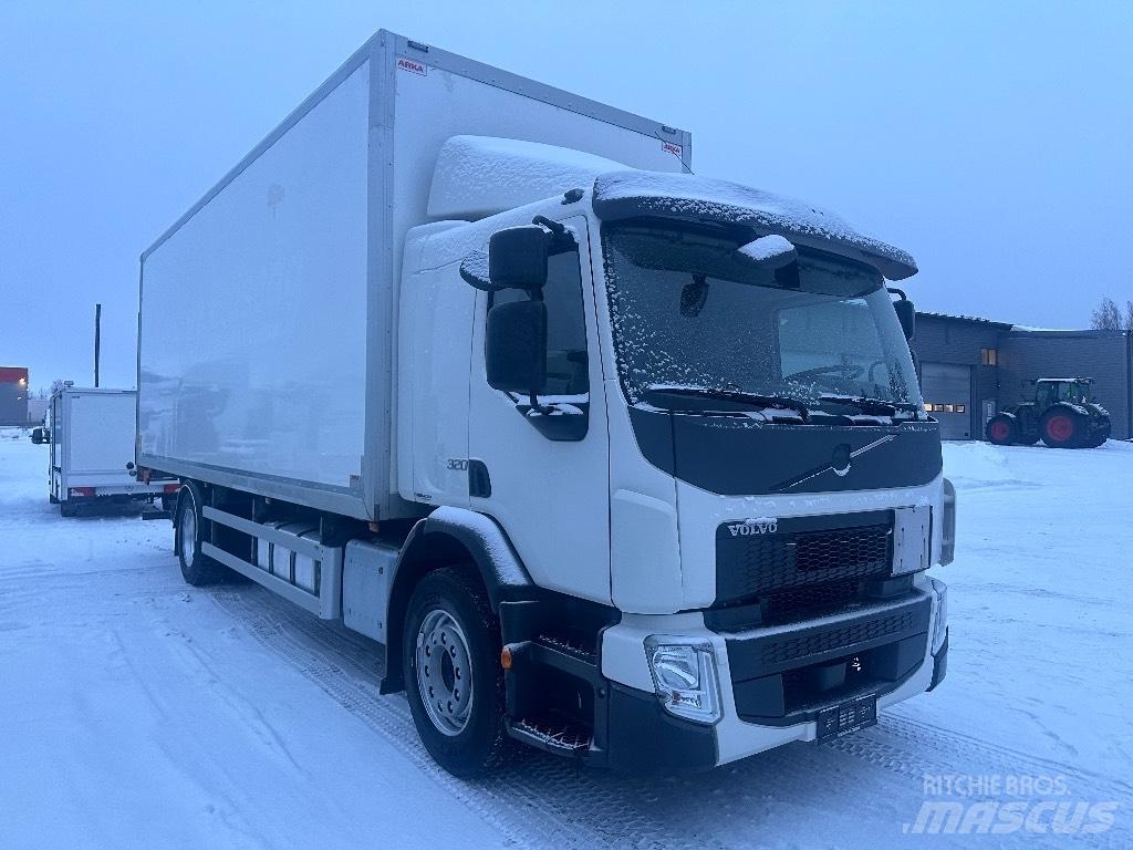 Volvo FE 320 شاحنات ذات هيكل صندوقي