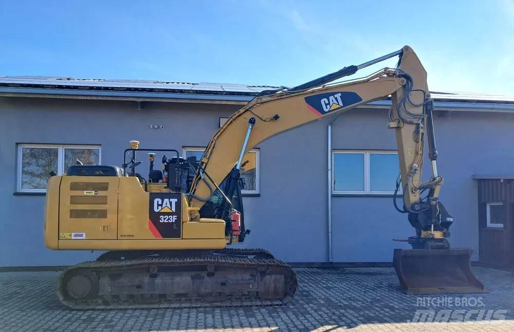 CAT 323 F L حفارات زحافة