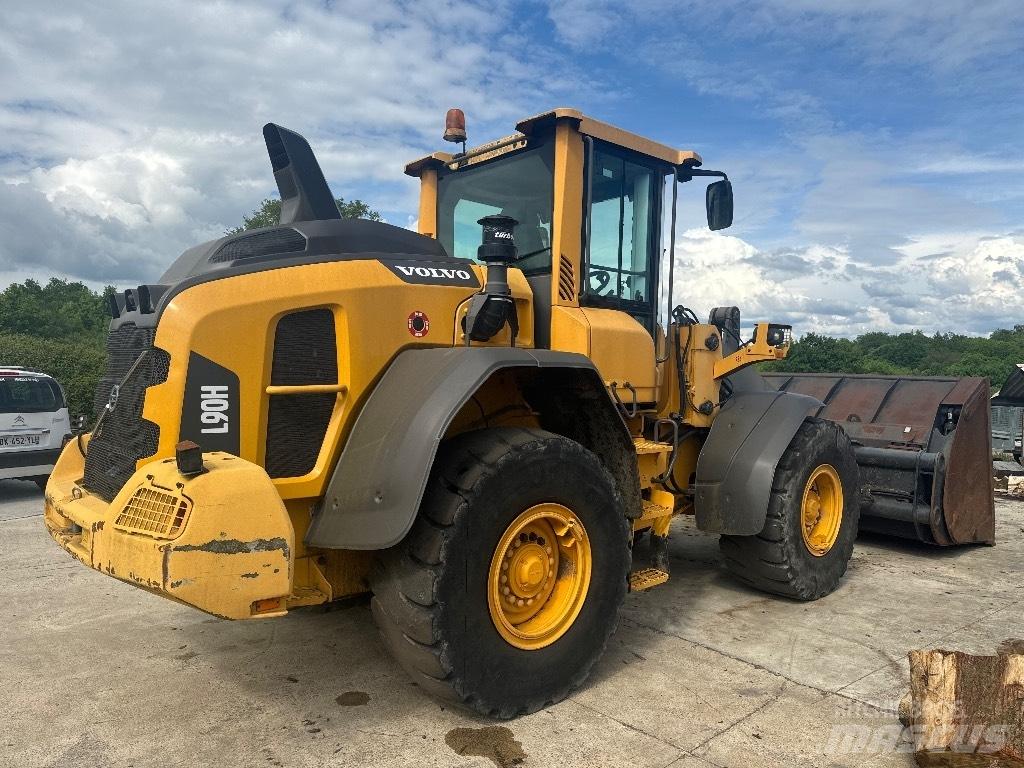 Volvo L 90 H لوادر بعجل