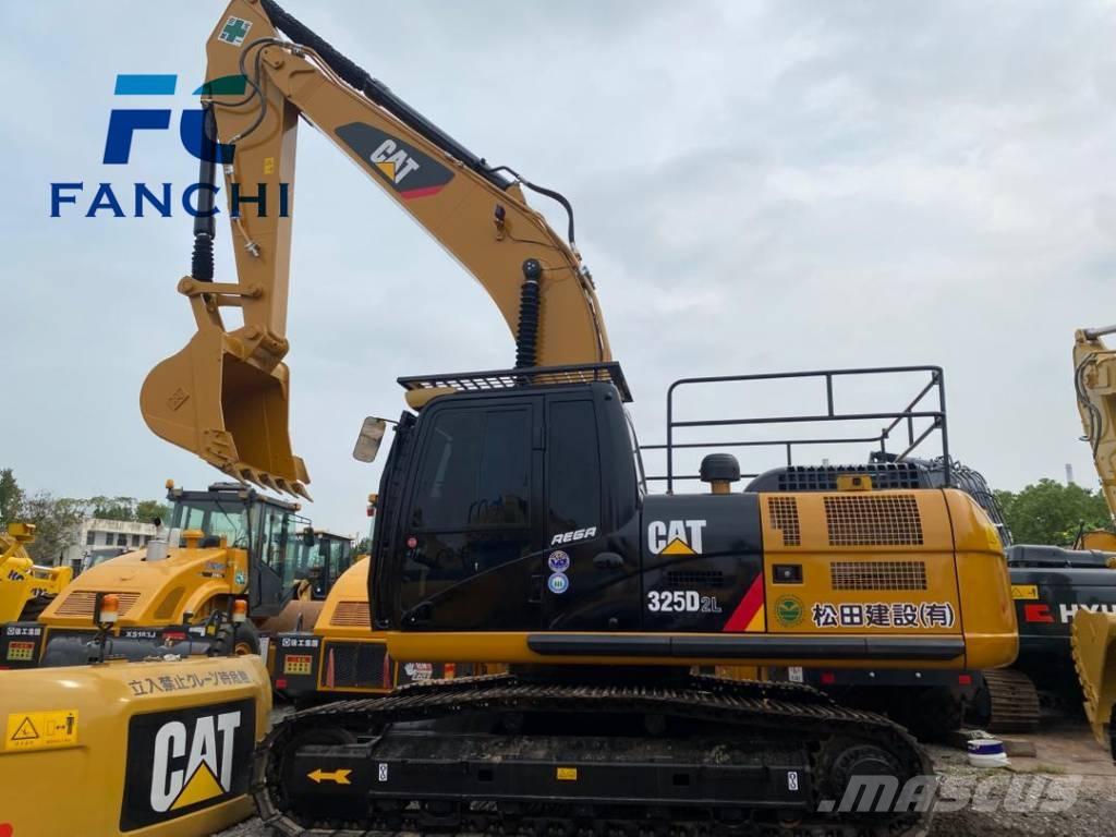 CAT 325D حفارات زحافة