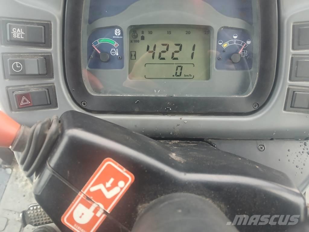 New Holland TN 75 S الجرارات