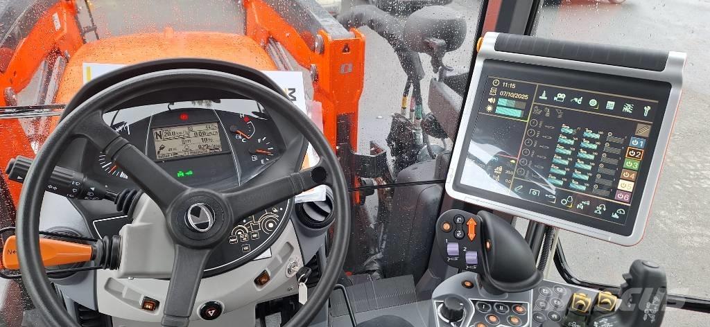 Kubota M 7153 الجرارات