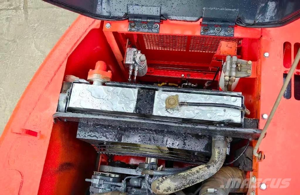 Doosan DX 140 حفارات زحافة