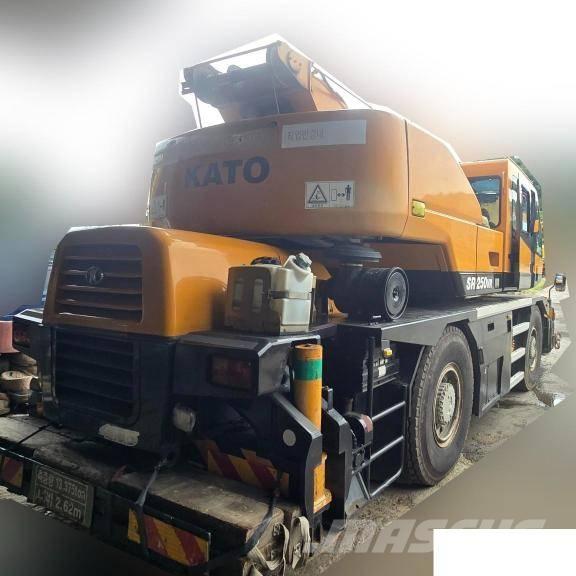 Kato KR 25 H V-3 رافعات الطرق الوعرة