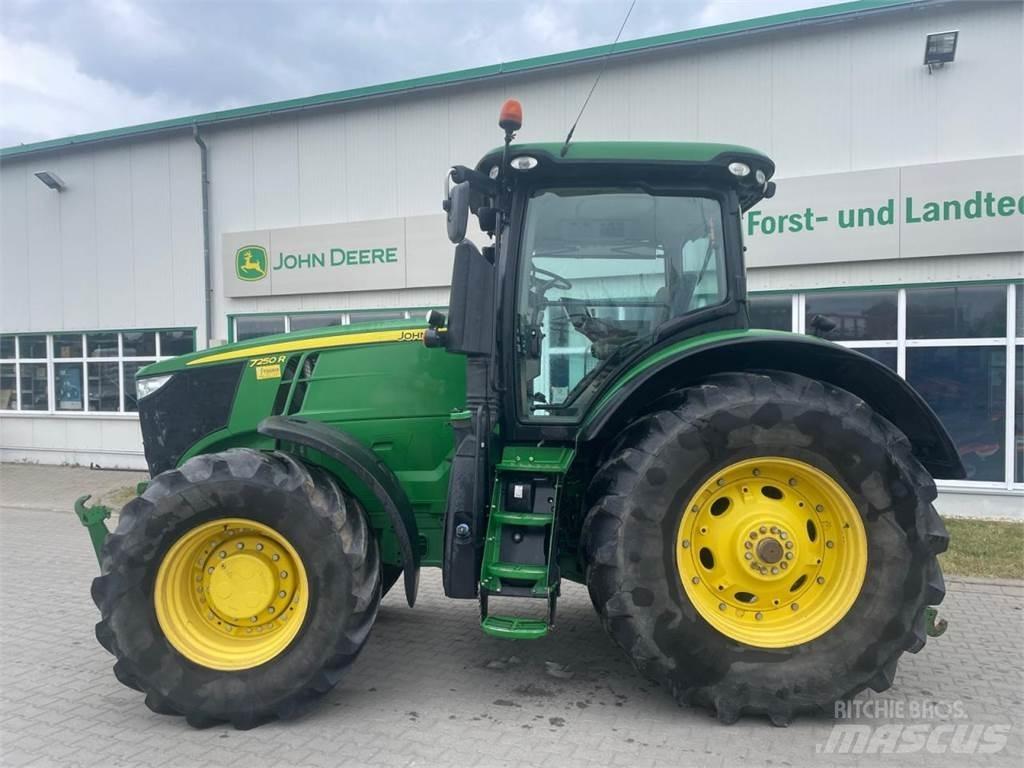 John Deere 7250R الجرارات