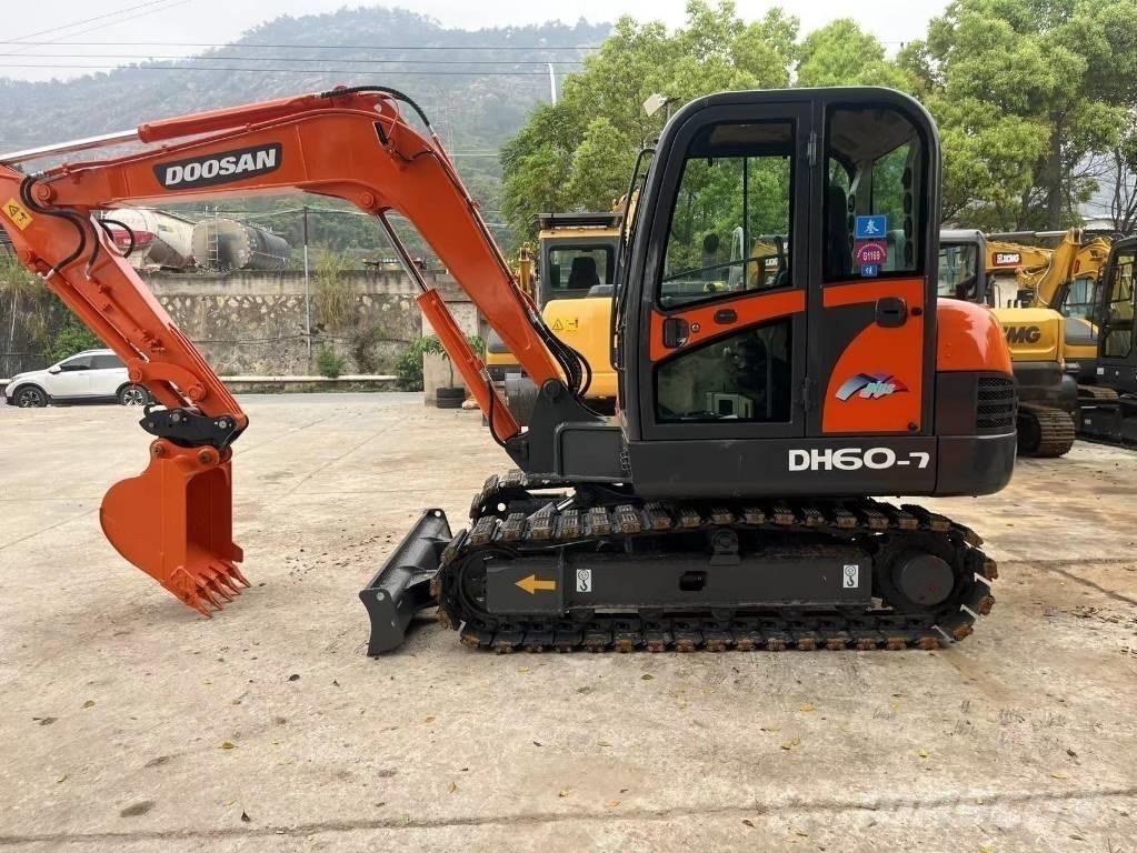 Doosan DH 60-7 حفارات صغيرة أقل من 7 طن (حفارات صغيرة)