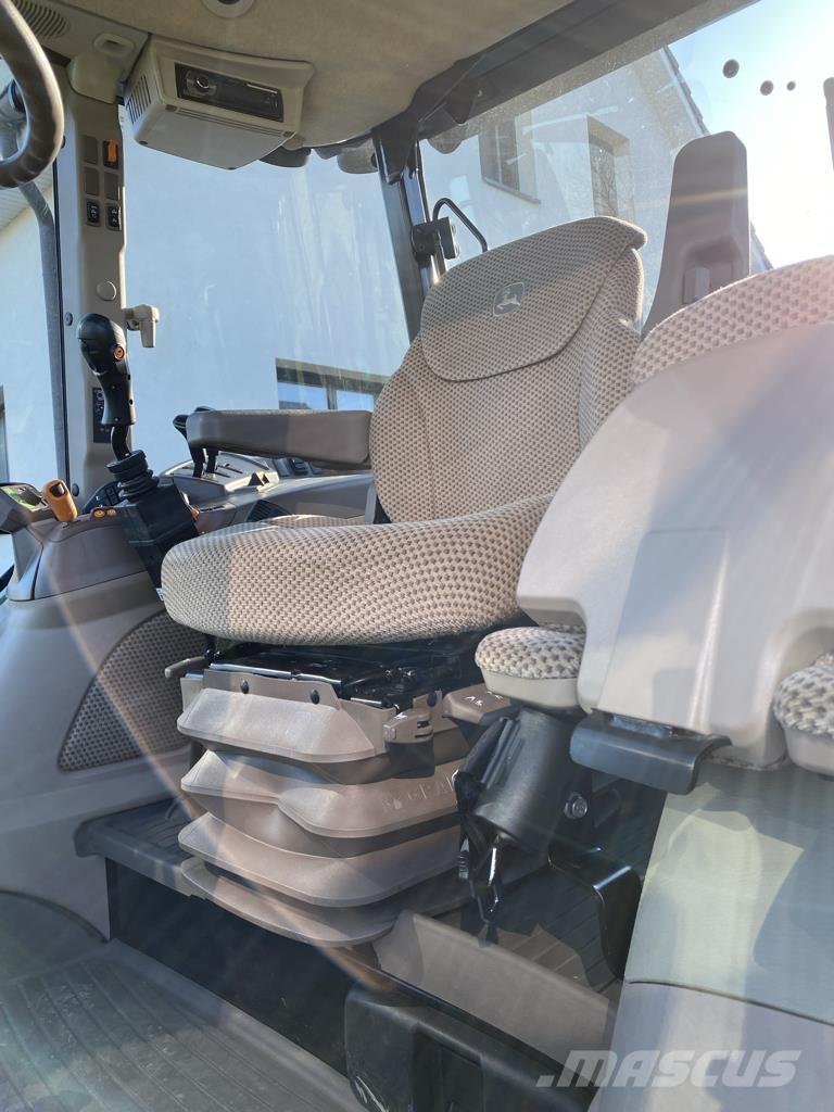 John Deere 5115R الجرارات