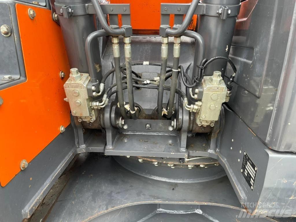 Doosan DX 140 LCR حفارات زحافة