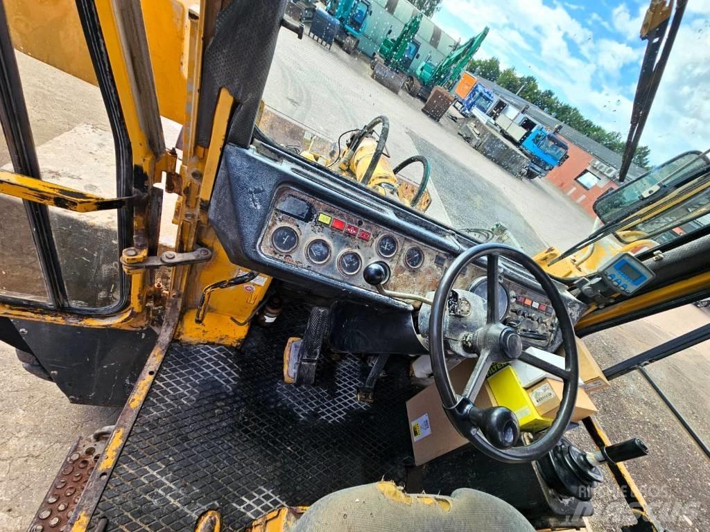 Hanomag 55 D لوادر بعجل