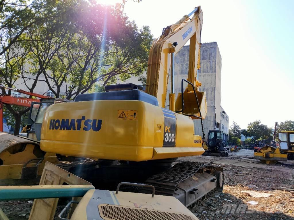 Komatsu PC300-7 حفارات زحافة