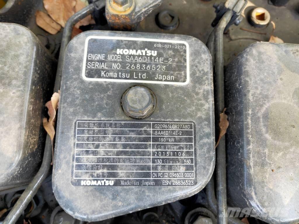 Komatsu PC300-7 حفارات زحافة