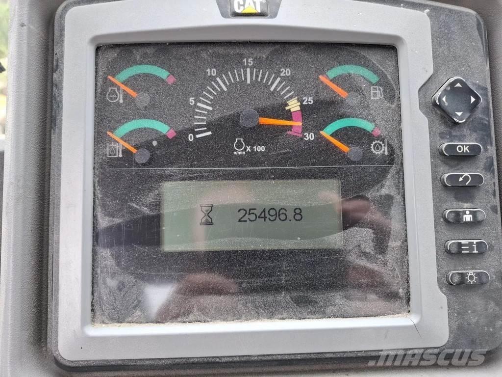 CAT 972k لوادر بعجل