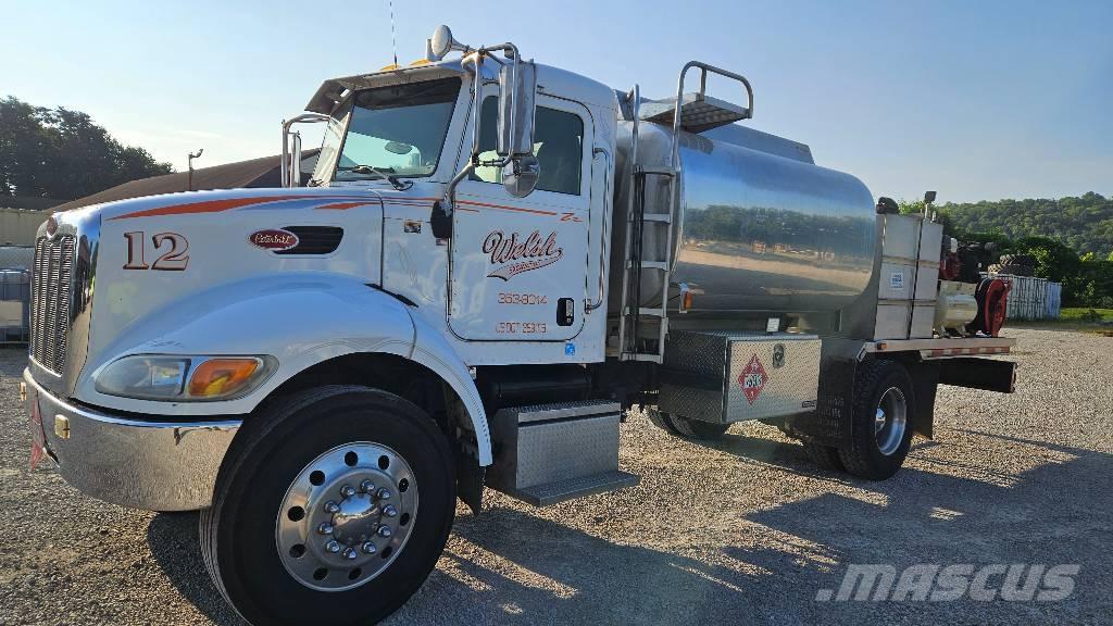 Peterbilt PB335 شاحنات ذات صهاريج