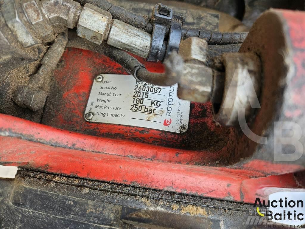 CAT 305.5E2CR حفارات صغيرة أقل من 7 طن (حفارات صغيرة)